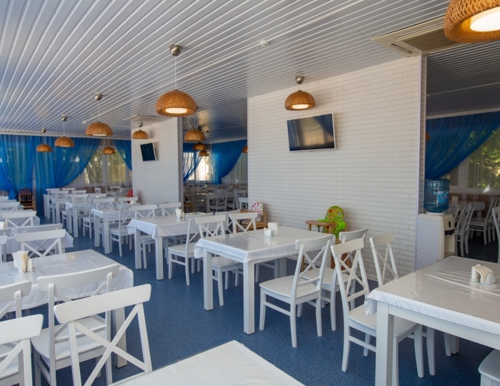 Рестораны и бары - Семейный отель «АзовЛенд» Золотое