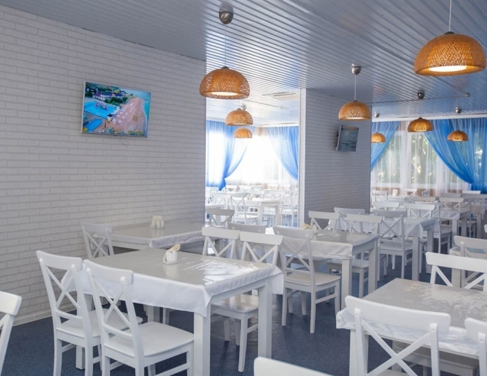 Рестораны и бары - Семейный отель «АзовЛенд» Золотое