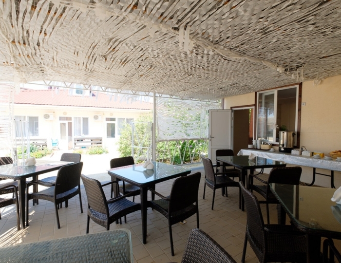 Рестораны и бары - Семейный отель «АзовЛенд» Золотое