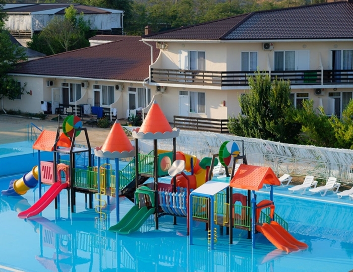 Комфорт плюс - Семейный отель «АзовЛенд» Золотое